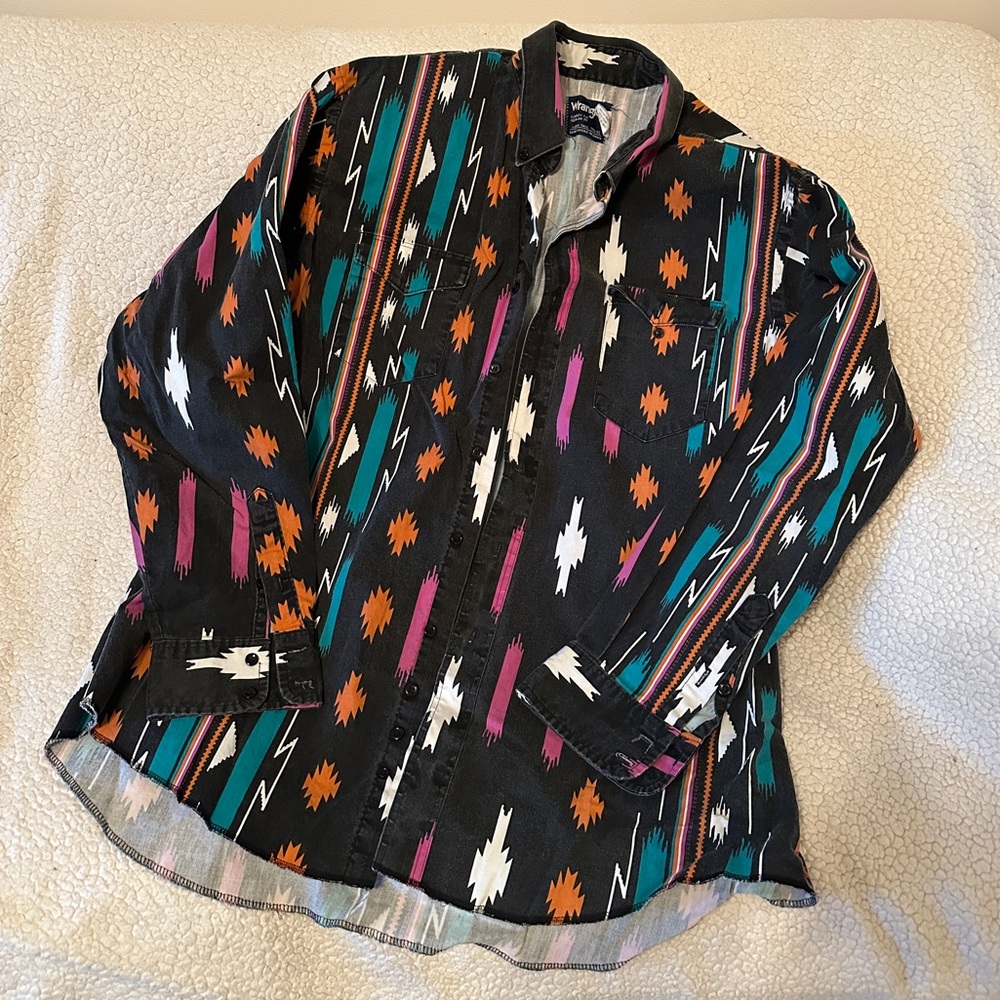 VINTAGE Wrangler Brushpopper Black Aztec-Pattern Shirt